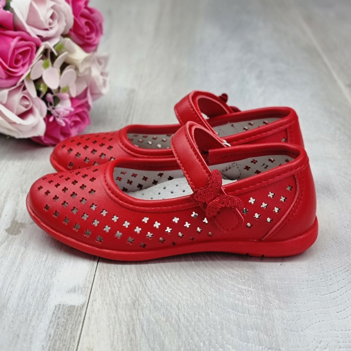 Pantofi fata rosii cu arici rosalia