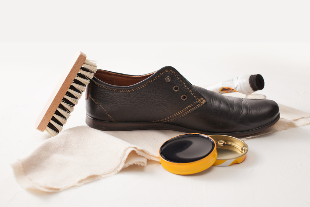 curatare pantofi piele